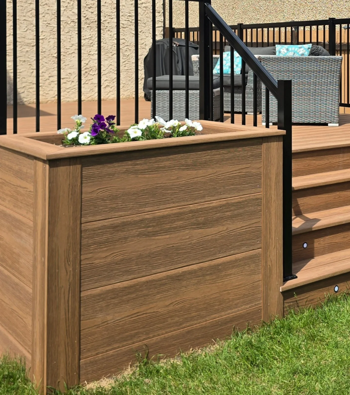 Built-In Features — D3 Living outdoor feature